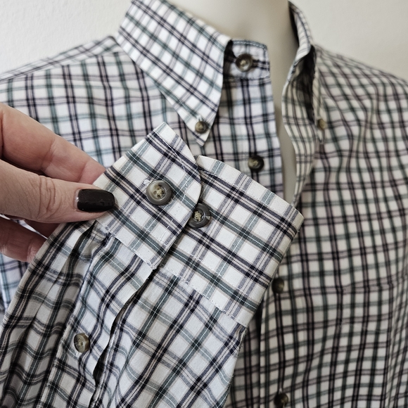 Arrow Wrinkle Free Long Sleeve Button Down Shirt - Picture 3 of 9